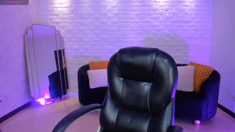 Snapshot of amydavis_ chatting on 27, 12, 2024 Amy online show from 27, 12, 2024