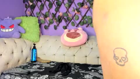 Amy Kamila online show from 19, 9, 2025