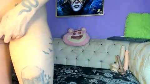 Snapshot of amydelahoz chatting on 27, 11, 2025 Amy Kamila online show from 27, 11, 2025