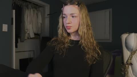 Snapshot of amyjj chatting on 26, 10, 2025 Amy online show from 26, 10, 2025