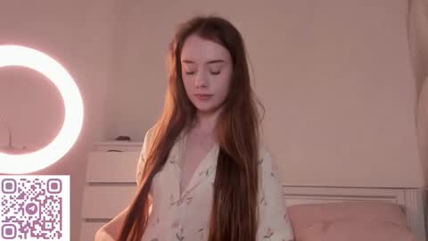 Snapshot of amylovesyouu chatting on 2, 12, 2025 amylovesyouu online show from 2, 12, 2025