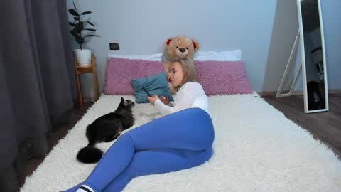 Snapshot of amymilson chatting on 13, 12, 2024 amymilson online show from 13, 12, 2024