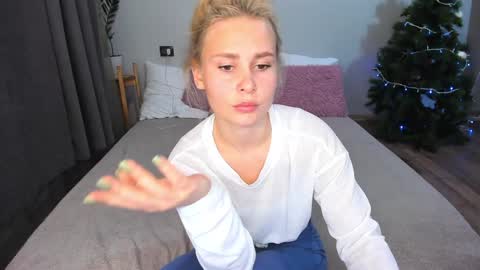 Snapshot of amymilson chatting on 13, 1, 2025 amymilson online show from 13, 1, 2025