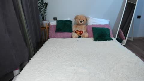 Snapshot of amymilson chatting on 28, 1, 2025 amymilson online show from 28, 1, 2025