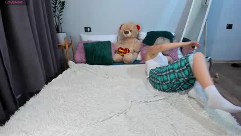 Snapshot of amymilson chatting on 16, 2, 2025 amymilson online show from 16, 2, 2025