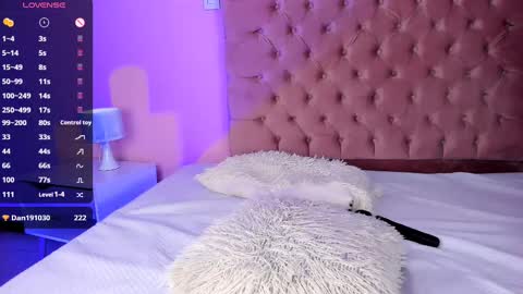 Snapshot of amyolimpo chatting on 16, 2, 2025 Amy ... Nice to meet u   thumb up me please its important online show from 16, 2, 2025