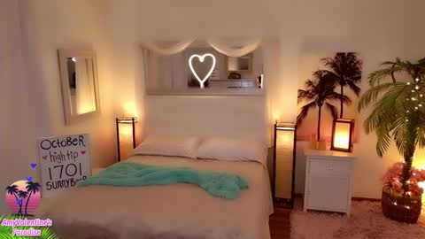 Snapshot of amyvalentine chatting on 15, 10, 2025  AmyValentine  online show from 15, 10, 2025