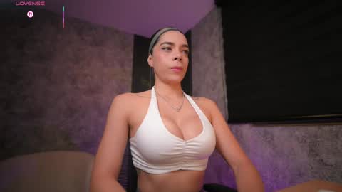 AMY WALKER online show from 14, 5, 2026