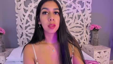 Ana Gonzalez online show from 9, 5, 2026