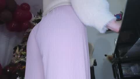 Im anna but you can call me as you want online show from 26, 12, 2024