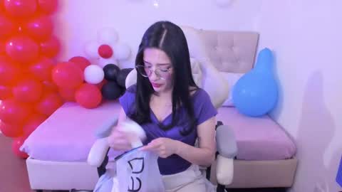 Im anna but you can call me as you want online show from 27, 2, 2026