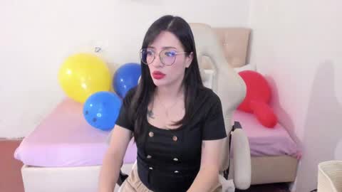 Snapshot of ana_ruuh chatting on 24, 4, 2026 Im anna but you can call me as you want online show from 24, 4, 2026