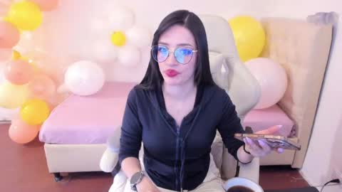Snapshot of ana_ruuh chatting on 18, 5, 2026 Im anna but you can call me as you want online show from 18, 5, 2026