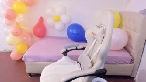 Snapshot of ana_ruuh chatting on 19, 5, 2026 Im anna but you can call me as you want online show from 19, 5, 2026