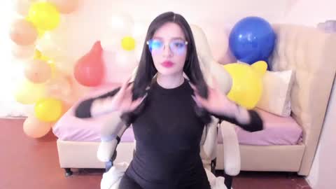 Snapshot of ana_ruuh chatting on 21, 5, 2026 Im anna but you can call me as you want online show from 21, 5, 2026