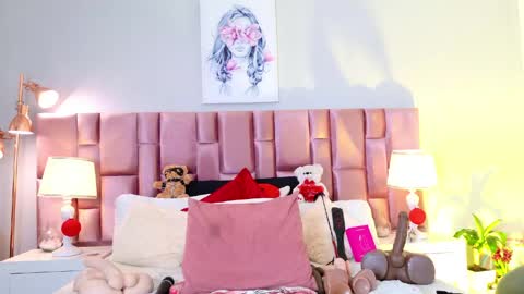 anaa_bellaa online show from 13, 5, 2026