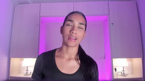 anaacollins_ online show from 23, 3, 2026