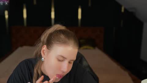 PLAYHARD054 online show from 10, 10, 2025