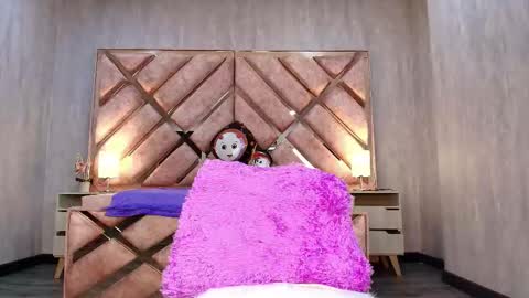 HI I AM ANABELL online show from 15, 10, 2025