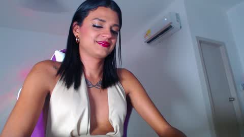 Snapshot of anabellabonariva chatting on 15, 12, 2024 Anabella online show from 15, 12, 2024