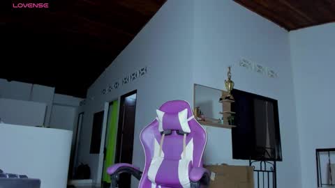 Snapshot of anabellabonariva chatting on 3, 12, 2025 Anabella online show from 3, 12, 2025