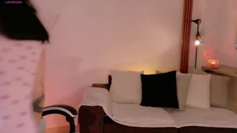 ANABEL WOLF  online show from 30, 4, 2026