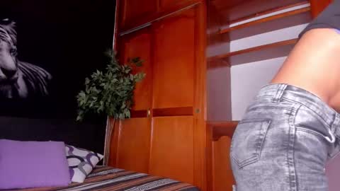 Anahi online show from 16, 9, 2025