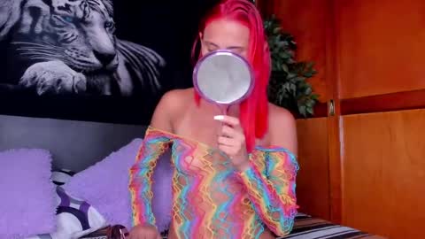 Anahi online show from 4, 10, 2025