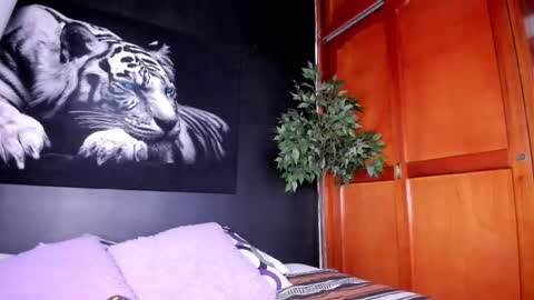 Anahi online show from 18, 10, 2025