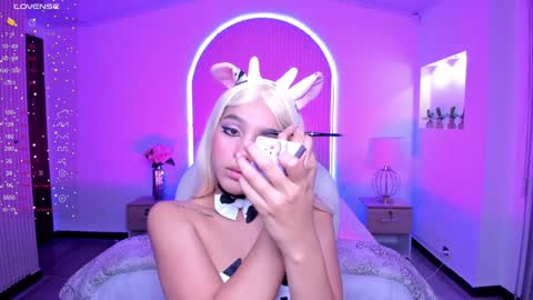 Anahi Curlie online show from 21, 1, 2025