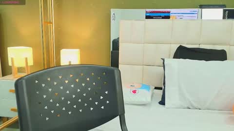 Snapshot of anahi_maite chatting on 26, 10, 2025 Anahi online show from 26, 10, 2025