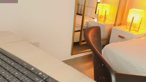 Snapshot of anahi_maite chatting on 9, 11, 2025 Anahi online show from 9, 11, 2025