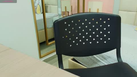 Snapshot of anahi_maite chatting on 1, 12, 2025 Anahi online show from 1, 12, 2025