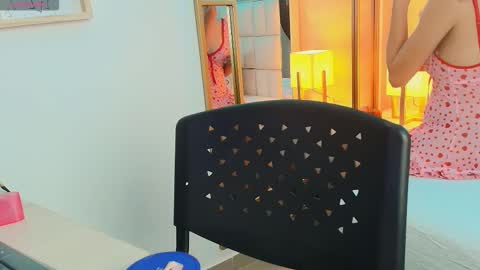 Snapshot of anahi_maite chatting on 13, 12, 2025 Anahi online show from 13, 12, 2025