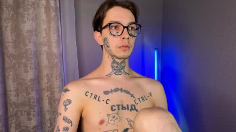 Snapshot of anahori_simon chatting on 5, 1, 2025 simon online show from 5, 1, 2025