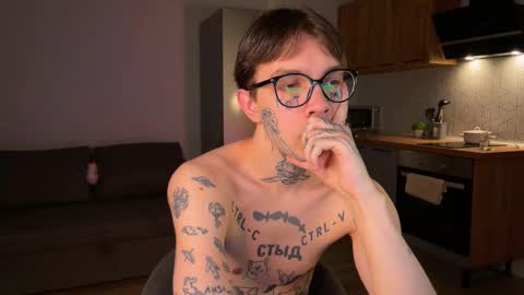 Snapshot of anahori_simon chatting on 19, 10, 2025 simon online show from 19, 10, 2025