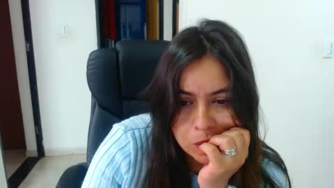 Snapshot of anaids_dam chatting on 12, 3, 2025 anaids online show from 12, 3, 2025