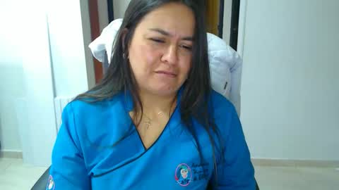 Snapshot of anaids_dam chatting on 21, 10, 2025 anaids online show from 21, 10, 2025