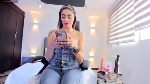 Snapshot of anaruiz1_ chatting on 1, 2, 2025 ana online show from 1, 2, 2025