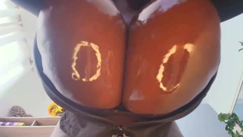 Snapshot of anaspencerx chatting on 29, 10, 2025 ana  online show from 29, 10, 2025