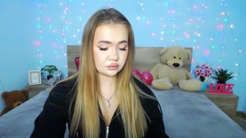 anastacyyellig online show from 14, 1, 2025