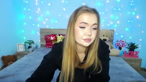 anastacyyellig online show from 15, 1, 2025