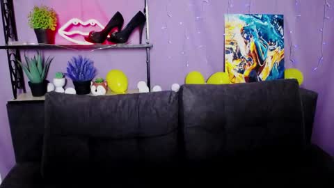 anastacyyellig online show from 20, 1, 2025