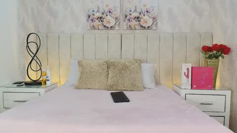Mia online show from 9, 5, 2026