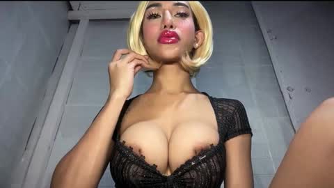 Snapshot of anawalters chatting on 16, 12, 2025 anawalters online show from 16, 12, 2025