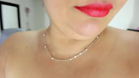 Snapshot of anawatson_ chatting on 23, 11, 2025 Ana online show from 23, 11, 2025