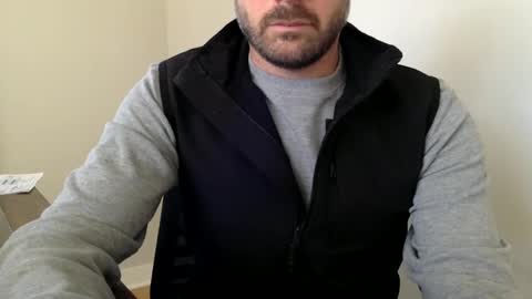 Snapshot of andees222 chatting on 4, 11, 2025 Andees222 online show from 4, 11, 2025