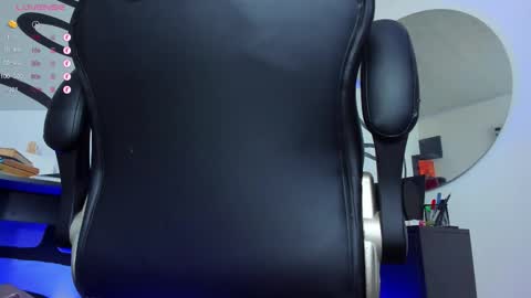 Snapshot of anders_x chatting on 23, 10, 2025 Andrs - online show from 23, 10, 2025