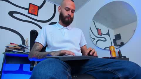 Snapshot of anders_x chatting on 16, 11, 2025 Andrs - online show from 16, 11, 2025