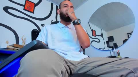 Snapshot of anders_x chatting on 28, 11, 2025 Andrs - online show from 28, 11, 2025